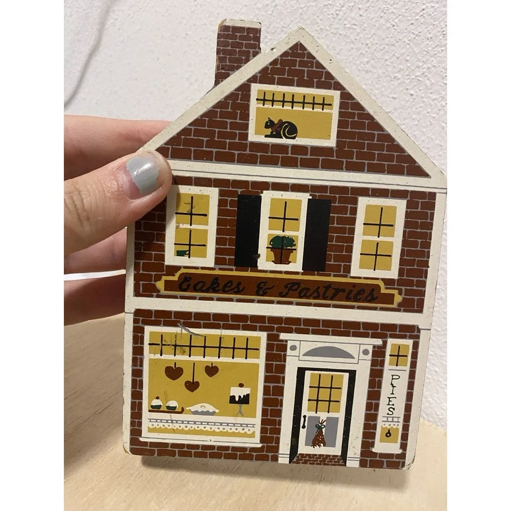 The Cats Meow Village Cakes And Pastries Vintage House